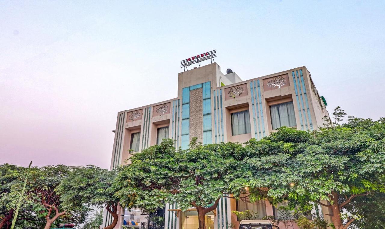 Light House Agra By Park Tree Hotel Exterior photo